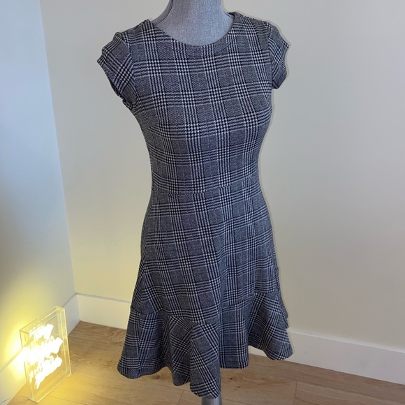 Gap Houndstooth Plaid Ruffle Hem Dress - Size 0 - Picture 2 of 7